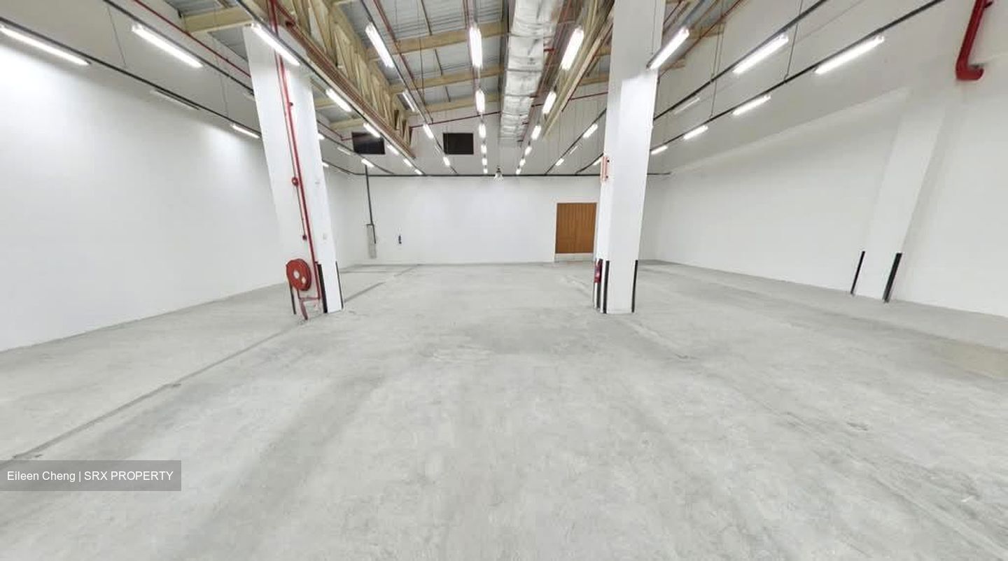 Pioneer Road (D22), Warehouse #573661021
